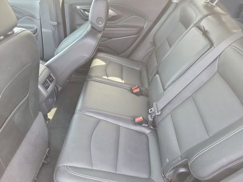 Certified 2023 GMC Terrain SLT FWD image 14