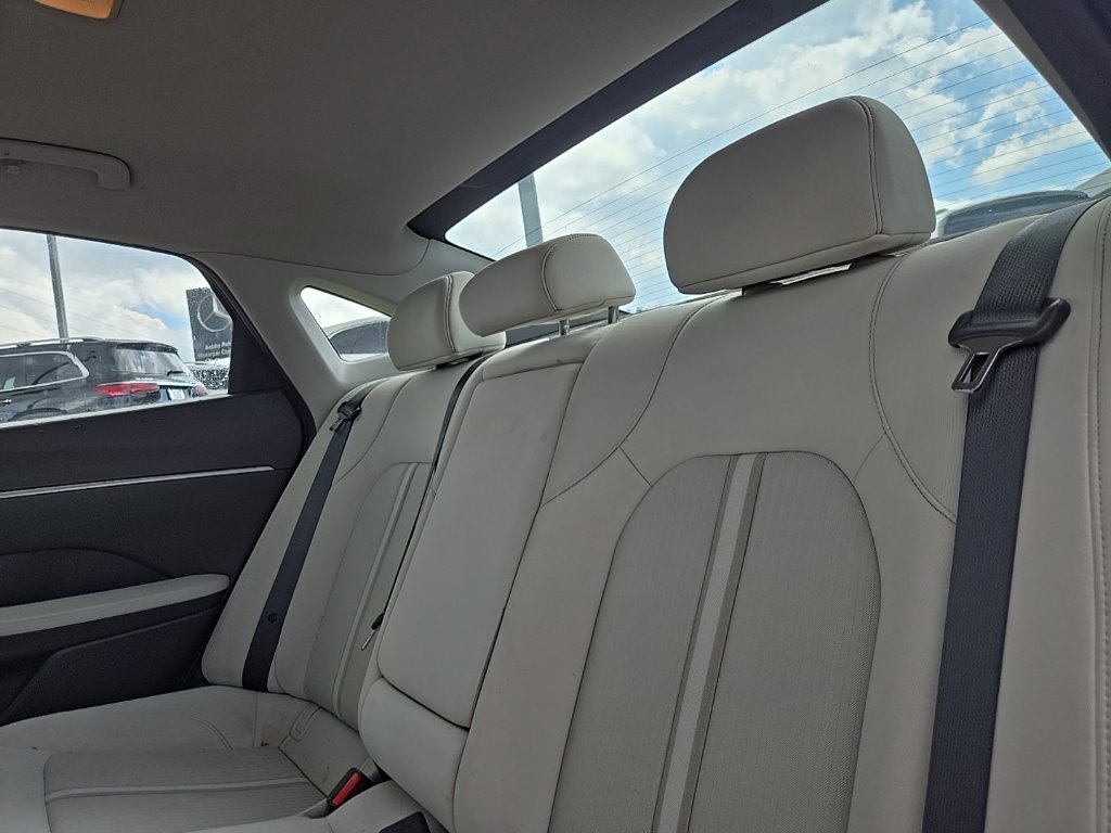 Used 2024 Hyundai Sonata SEL FWD image 30
