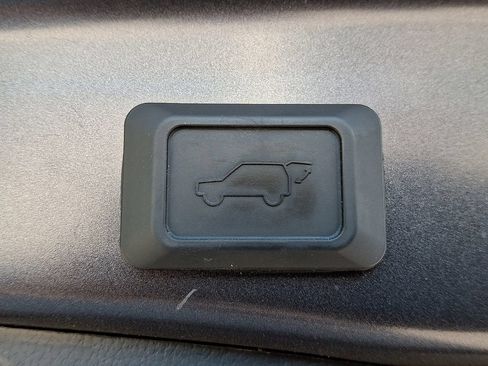 Used 2023 Toyota RAV4 XLE Premium AWD/4WD image 34