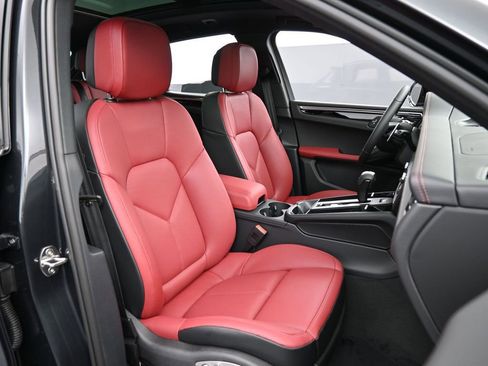 New 2026 Porsche Macan S AWD/4WD image 31