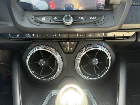 Used 2017 Chevrolet Camaro SS RWD image 17