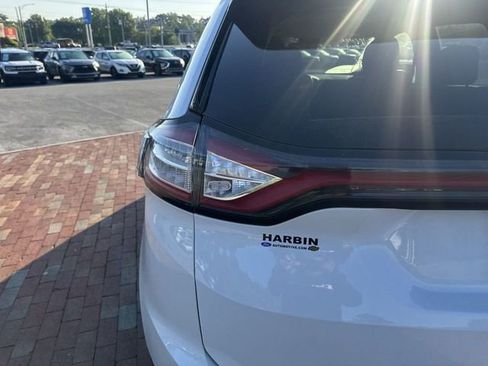 Used 2017 Ford Edge SEL w/ Equipment Group 201A FWD image 10