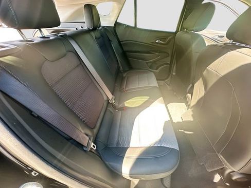 Used 2025 Chevrolet Trax LT w/ Driver Confidence Package image 32