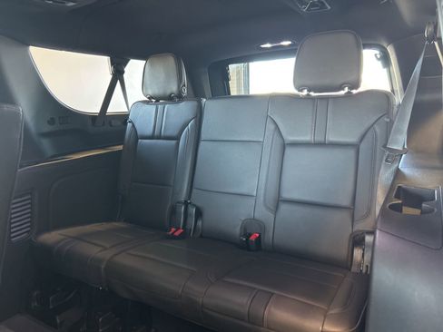 Used 2023 Chevrolet Suburban RST image 13