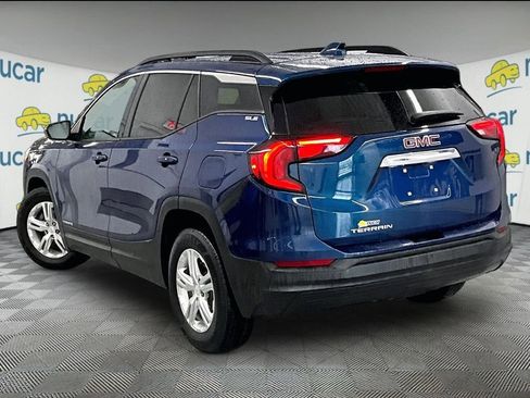 Used 2020 GMC Terrain SLE w/ Driver Convenience Package FWD image 4