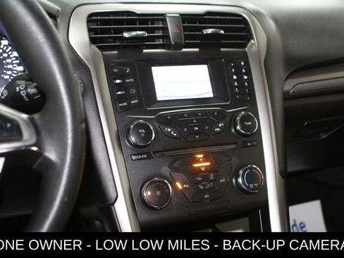 Used 2018 Ford Fusion S FWD image 17