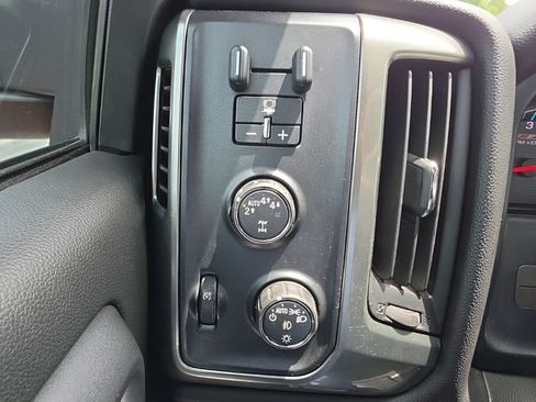 Used 2018 Chevrolet Silverado 1500 LT w/ Rally 2 Edition AWD/4WD image 11