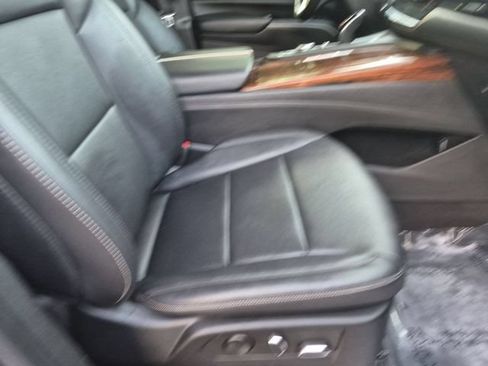 Certified 2022 Cadillac Escalade Luxury AWD/4WD image 29