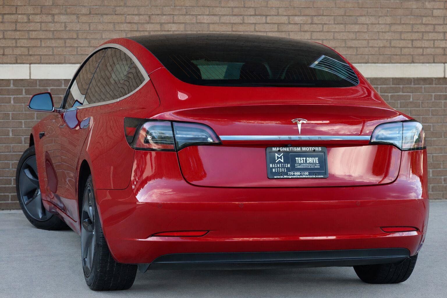 Used 2018 Tesla Model 3 Mid Range RWD image 9