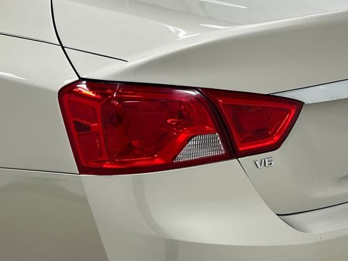 Used 2015 Chevrolet Impala LTZ FWD image 35