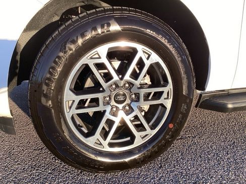 New 2025 Ford Expedition Active image 24