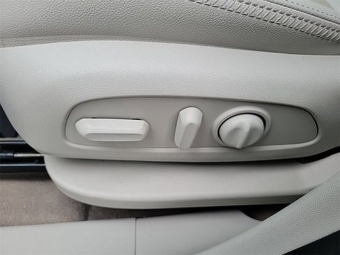 Used 2024 GMC Terrain Denali w/ Denali Premium Package image 16