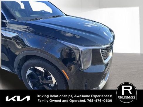 Used 2025 Kia Sorento EX w/ EX Panoramic Sunroof Package image 3
