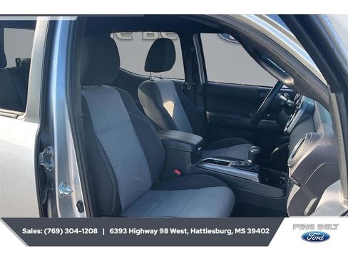 Used 2023 Toyota Tacoma TRD Off-Road w/ Technology Package AWD/4WD image 6