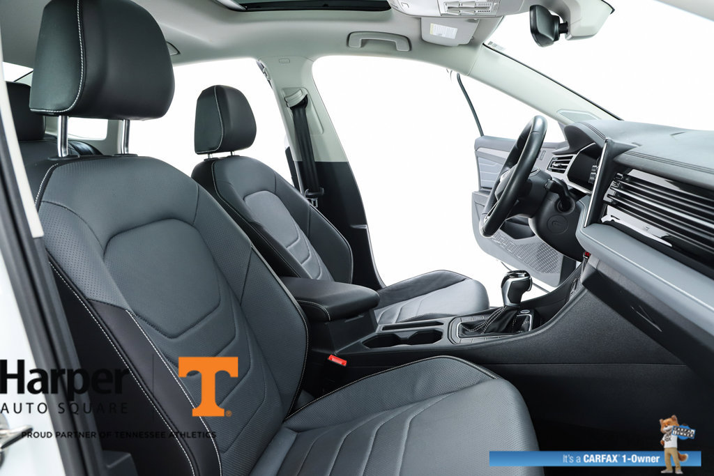 Used 2025 Volkswagen Jetta SEL FWD image 34