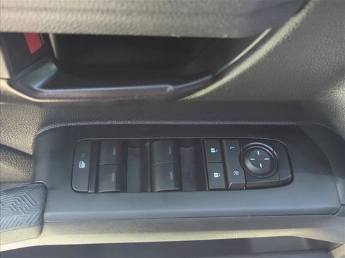 Used 2025 Toyota Tacoma SR5 RWD image 11