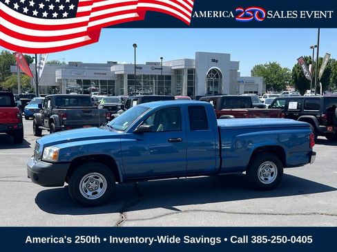 Used 2006 Dodge Dakota ST RWD image 1