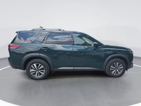 Used 2023 Nissan Pathfinder SL AWD/4WD image 3
