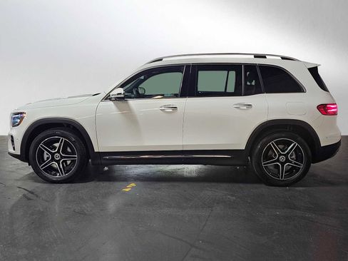 New 2026 Mercedes-Benz GLB 250 4MATIC image 6
