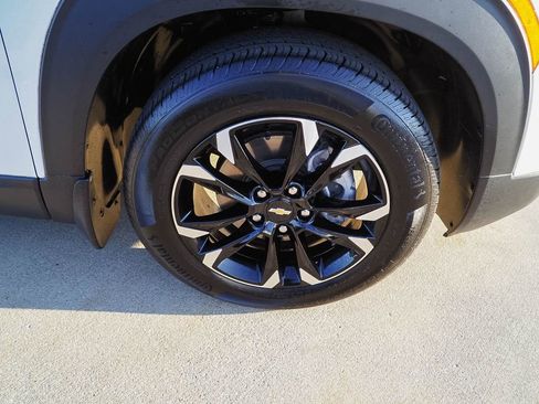 Certified 2023 Chevrolet TrailBlazer LT w/ LPO, Blackout Package FWD image 35