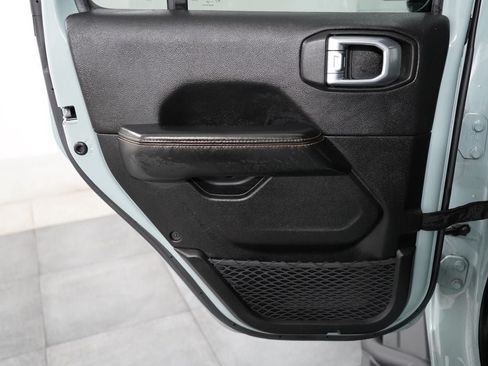 Used 2024 Jeep Wrangler Unlimited Sahara AWD/4WD image 17
