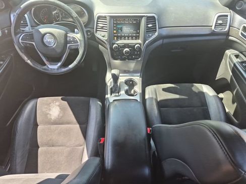 Used 2017 Jeep Grand Cherokee Altitude AWD/4WD image 22