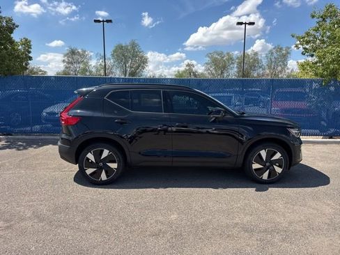 New 2025 Volvo EX40 Core w/ Climate Package image 3