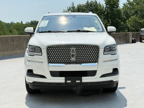 Certified 2023 Lincoln Navigator L Reserve AWD/4WD image 7