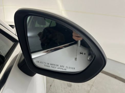 Used 2023 Buick Envision Essence image 50