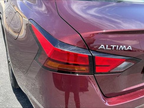 Certified 2024 Nissan Altima 2.5 SV FWD image 28