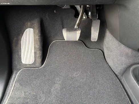 New 2026 Chrysler Pacifica Select image 17