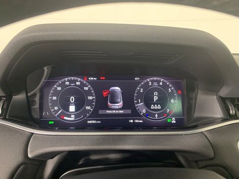 Used 2020 Land Rover Range Rover Evoque SE image 23