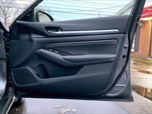 Used 2023 Nissan Altima 2.5 SV w/ SV Premium Package image 23