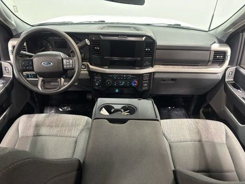 Used 2025 Ford F250 XLT AWD/4WD image 32