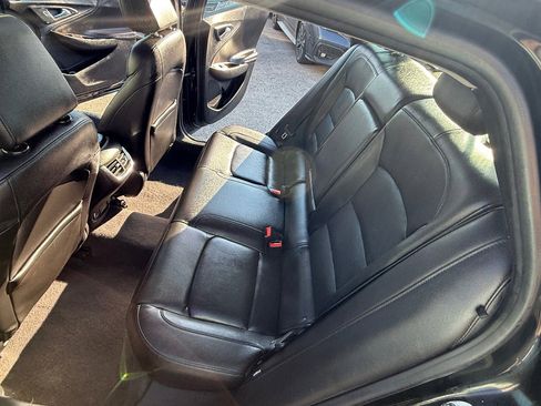 Used 2017 Chevrolet Malibu Premier w/ Premier Sun and Wheel Package image 18