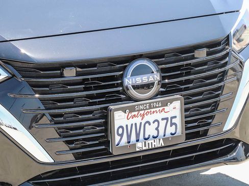 Used 2025 Nissan Sentra SV w/ All-Weather Package FWD image 5
