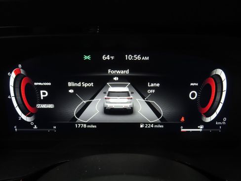 Used 2025 Nissan Pathfinder Platinum w/ Cargo Package image 11