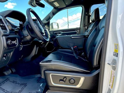 Used 2025 RAM 1500 Laramie image 11