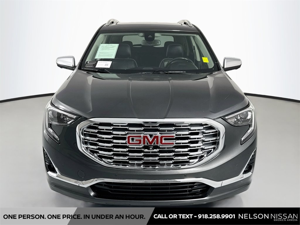Used 2020 GMC Terrain Denali w/ Denali Premium Package AWD/4WD image 2