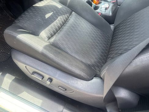 Used 2018 Nissan Rogue SV FWD image 13