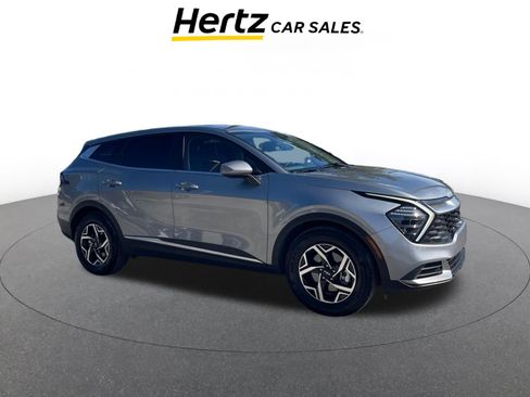 Used 2025 Kia Sportage LX image 1