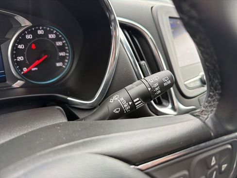 Used 2024 Chevrolet Equinox LT image 34