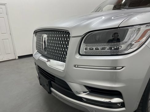 Used 2019 Lincoln Navigator Reserve AWD/4WD image 18