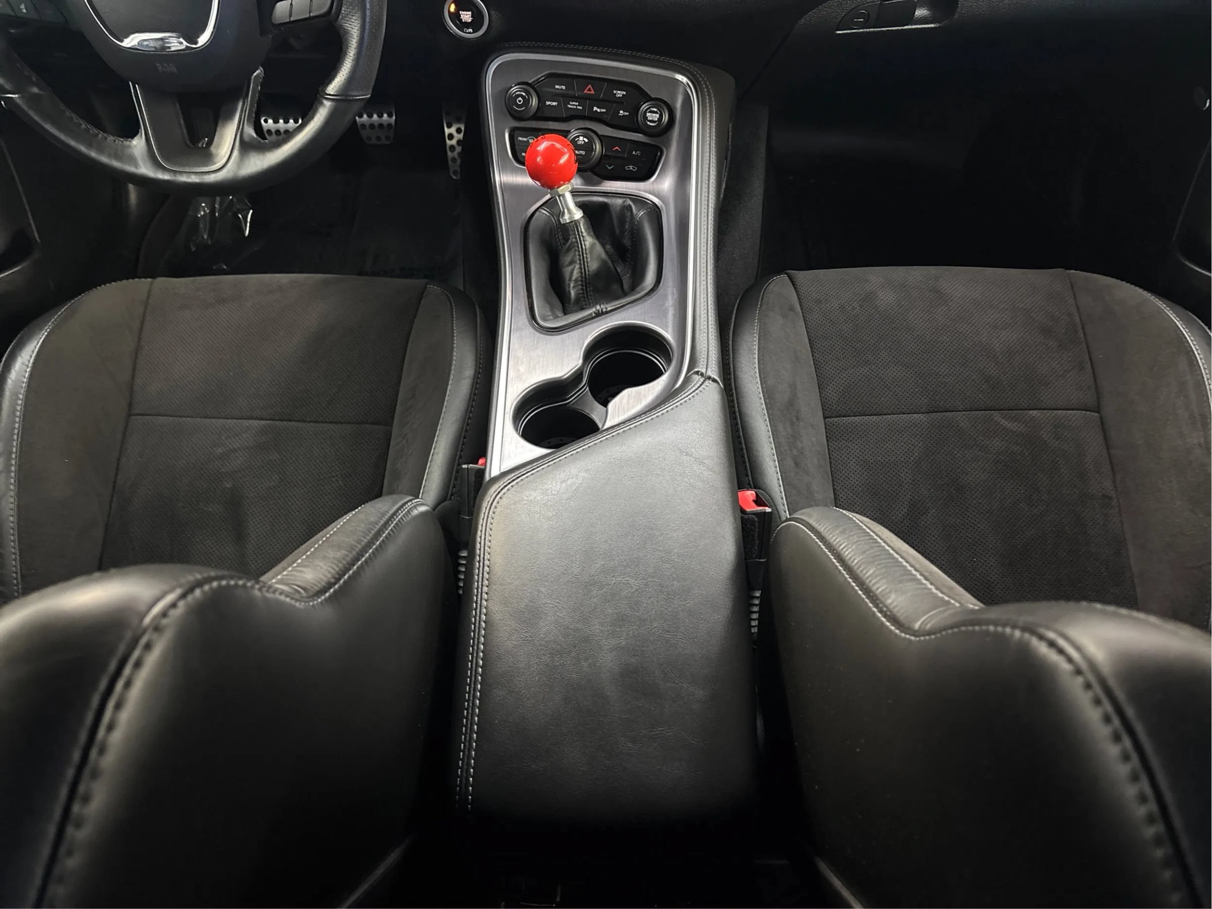 Used 2017 Dodge Challenger R/T Scat Pack RWD image 20