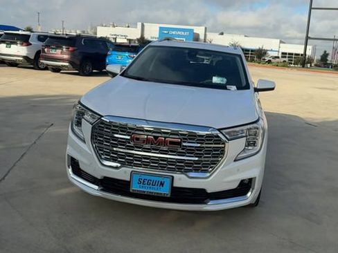 Used 2022 GMC Terrain Denali w/ LPO, Floor Liner Package AWD/4WD image 3