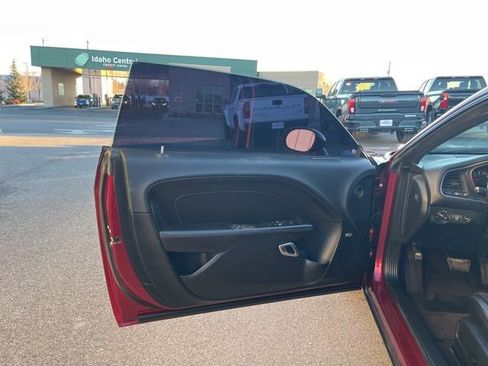 Used 2018 Dodge Challenger GT w/ GT Interior Package image 29