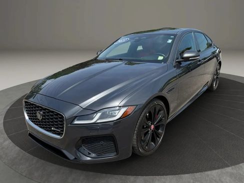 Used 2022 Jaguar XF R-Dynamic SE AWD/4WD image 11