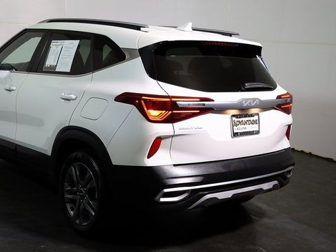 Used 2023 Kia Seltos S image 11