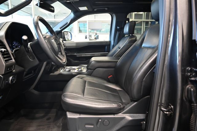 Used 2020 Ford Expedition XLT w/ Equipment Group 202A AWD/4WD image 9