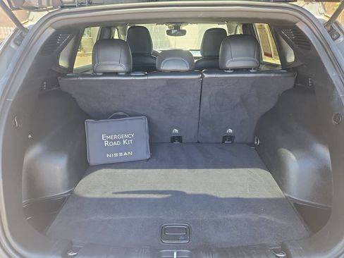 Used 2023 Jeep Compass Trailhawk AWD/4WD image 12